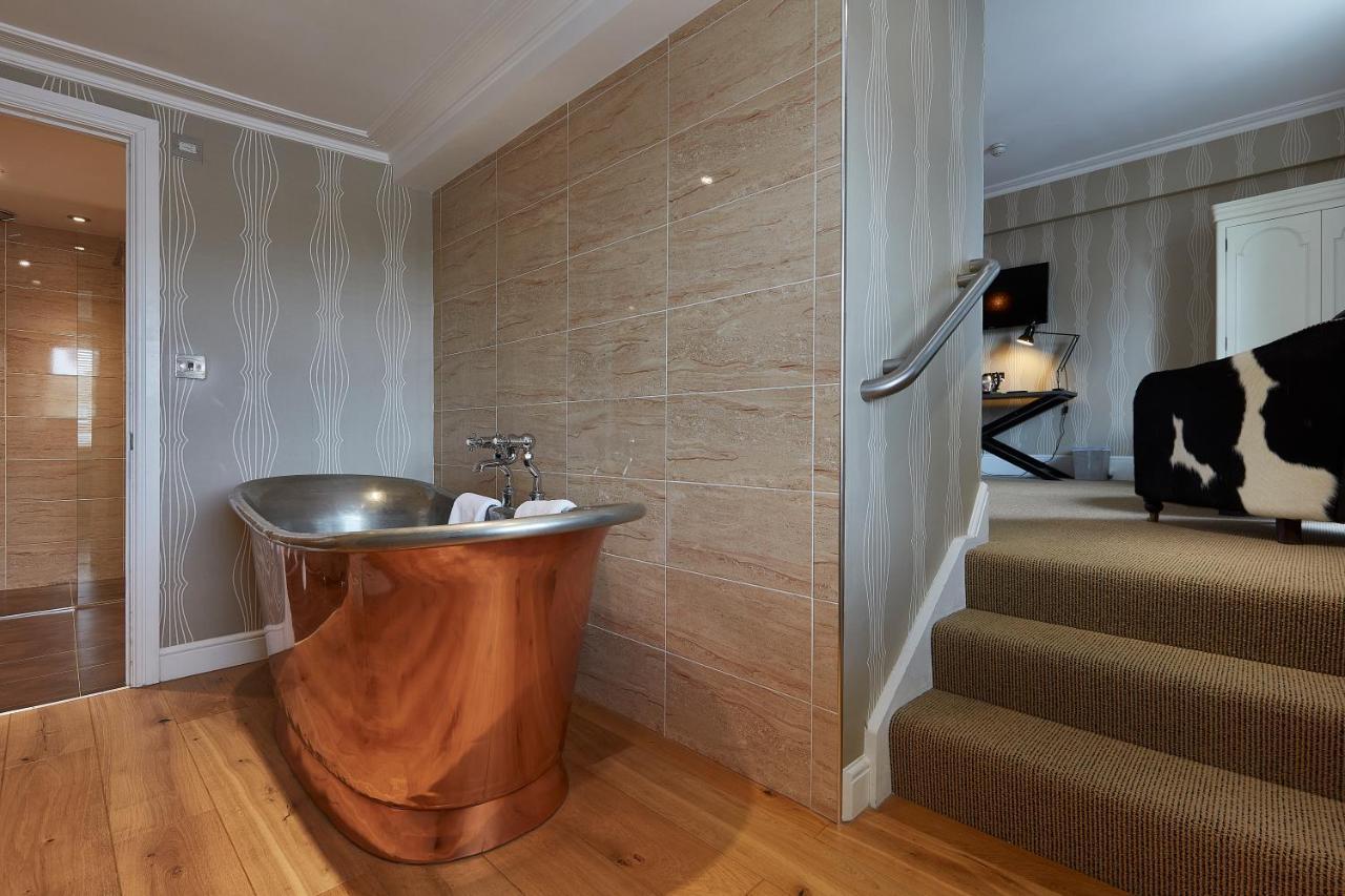 Angel Hotel Bury St. Edmunds ภายนอก รูปภาพ