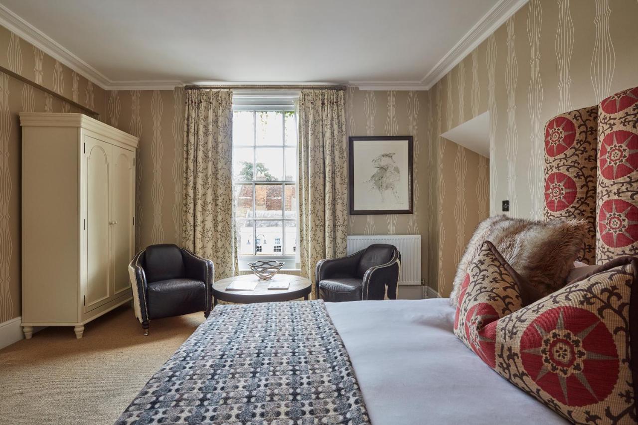 Angel Hotel Bury St. Edmunds ภายนอก รูปภาพ