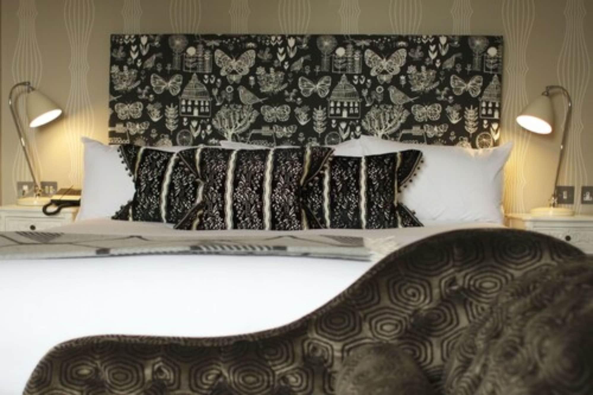 Angel Hotel Bury St. Edmunds ภายนอก รูปภาพ