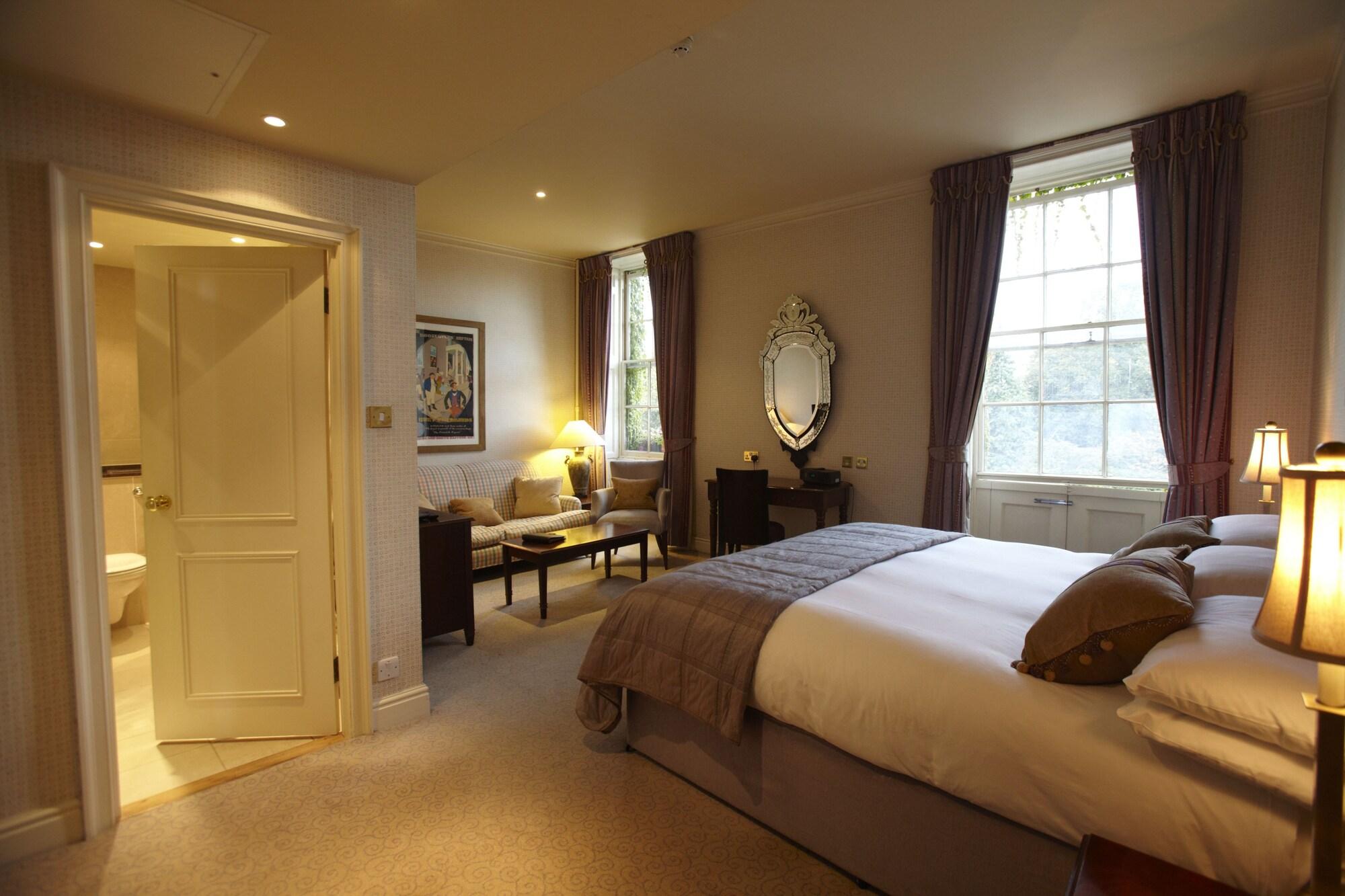 Angel Hotel Bury St. Edmunds ภายนอก รูปภาพ