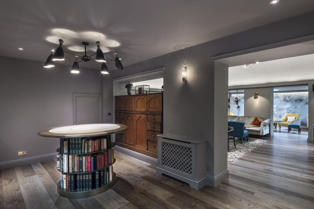 Angel Hotel Bury St. Edmunds ภายนอก รูปภาพ