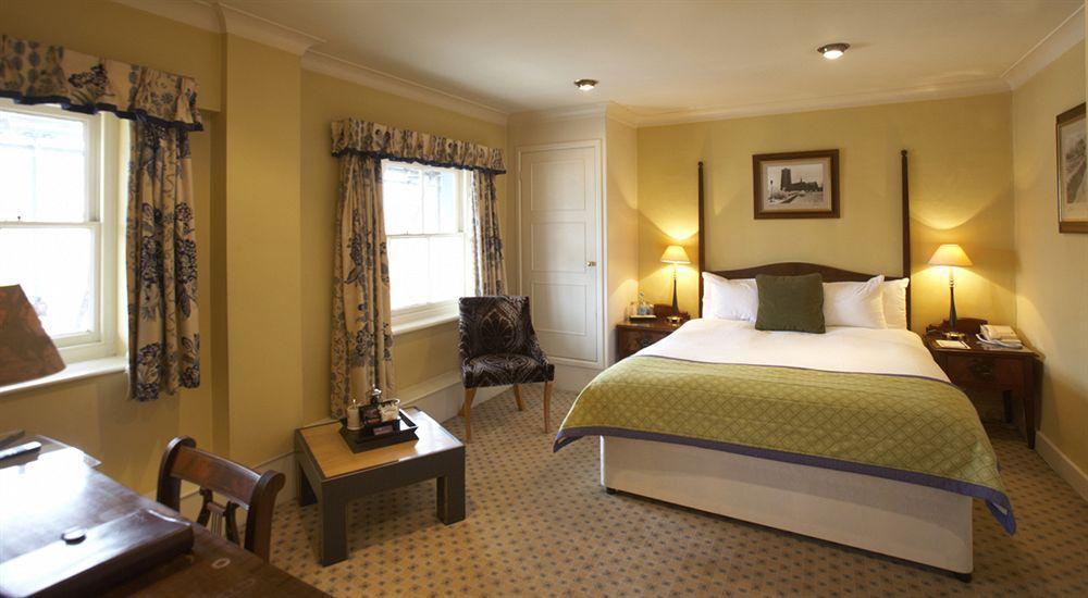 Angel Hotel Bury St. Edmunds ภายนอก รูปภาพ