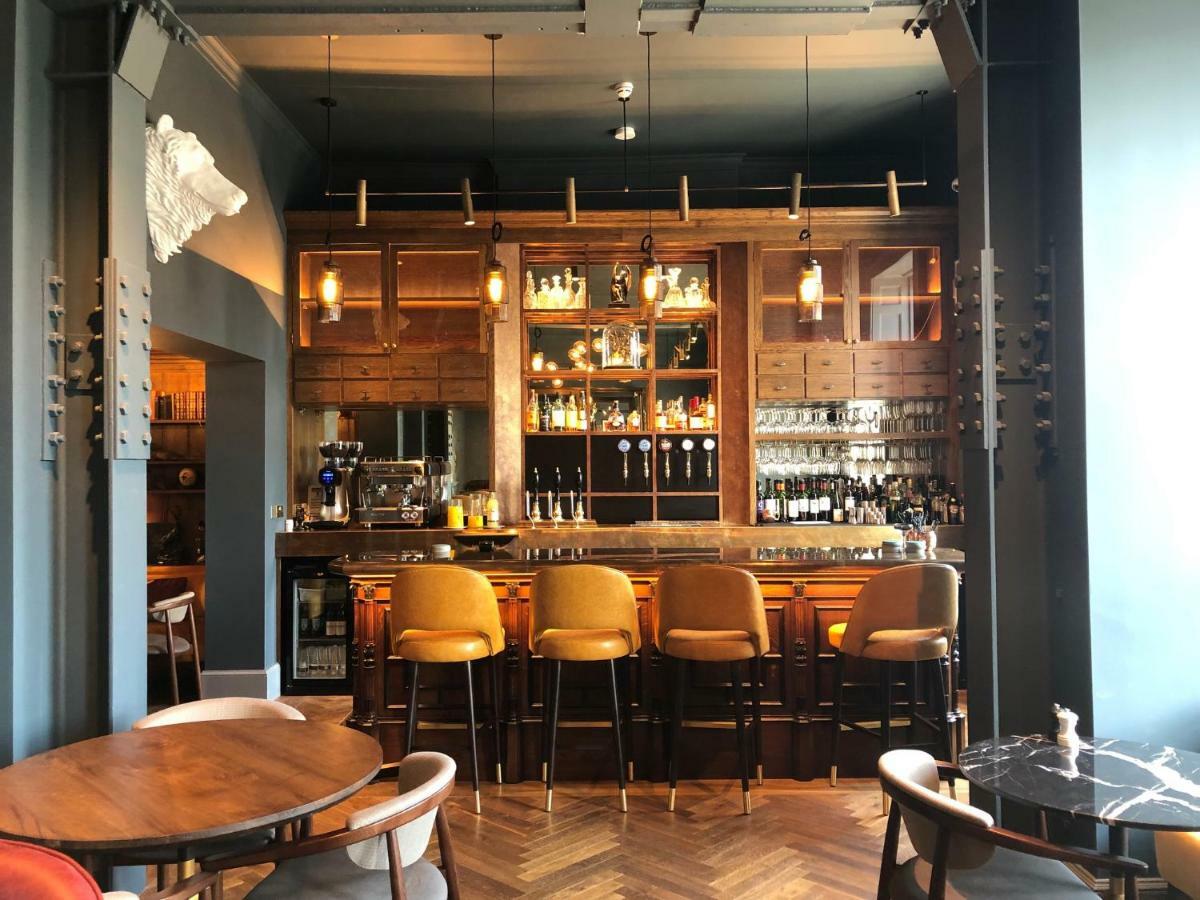 Angel Hotel Bury St. Edmunds ภายนอก รูปภาพ